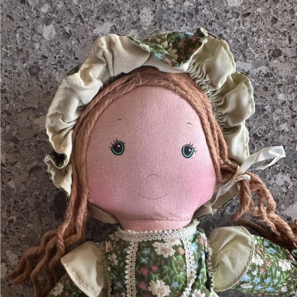 Vintage 1970s Knickerbocker “Amy” – Holly Hobbie’s Friend Cloth Doll